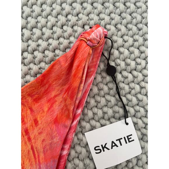 Skatie• ‘Suzanne’ Bikini Bottoms in MAKAHA - Picture 8 of 12